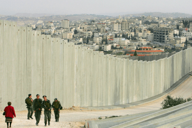 Ізраїль розпочав будівництво 6-метрової стіни на кордоні із Сектором Гази