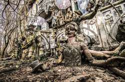 Тут зупинився час. Атмосферні фото занедбаних місць