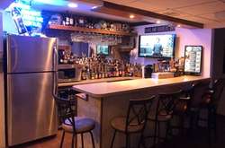 Женщинам здесь не место. Как выглядят мужские пещеры в США