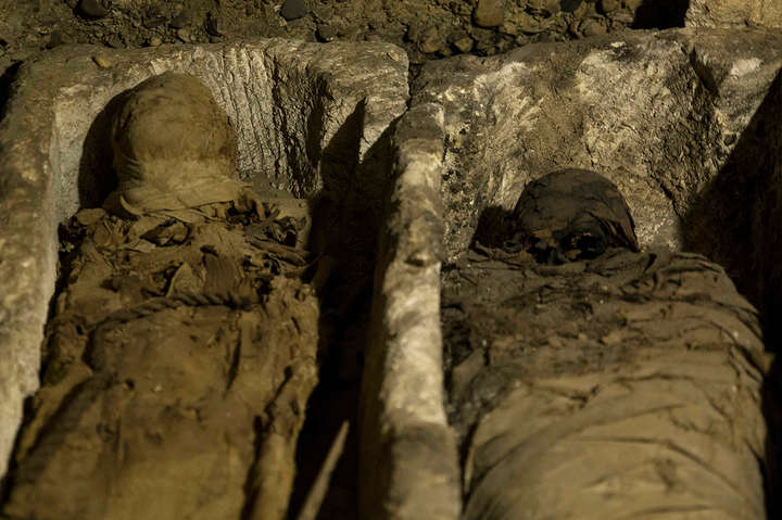В Египте археологи обнаружили примерно 40 мумий, которые очень хорошо сохранились