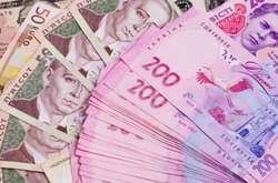 Гривня суттєво зміцнилася на міжбанку 