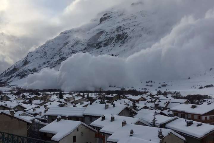 На вихідні лавини в Альпах забрали життя 10 людей