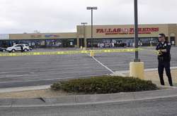 Сапери перевірили торговий центр, за будівлею якого стався вибух