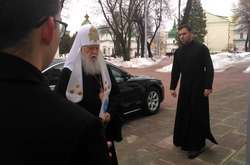 Патріарх Філарет прибув на Синод у Софії (фото)