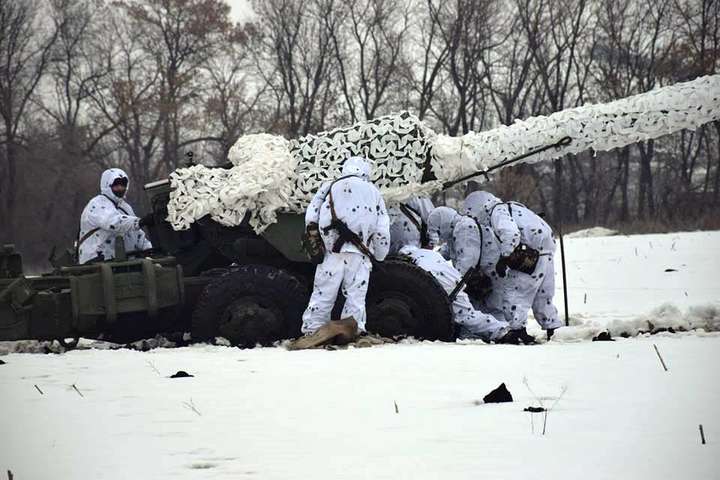 Українські артилеристи привели до бою гармати «Гіацинт»: фото