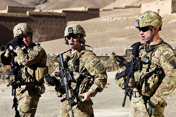 Талібан: США пообіцяли вивести половину своїх військ із Афганістану до квітня 