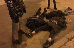  Правоохоронці затримали трьох учасників угруповання на одній з вулиць Одеси під час одержання грошей 