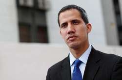 Раніше близько 20 держав Європейського союзу визнали Гуайдо легітимним тимчасовим лідером Венесуели