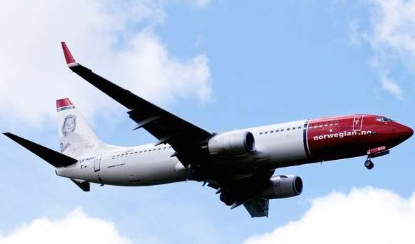 Пассажирский самолет Norwegian вернулся в Стокгольм из-за сообщения о бомбе на борту