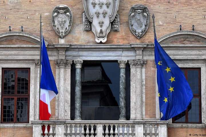 Франция отозвала своего посла из Италии