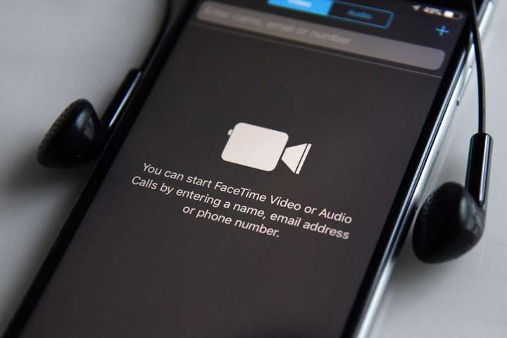 Apple устранила неисправность, позволявшую подслушивать людей в приложении Facetime