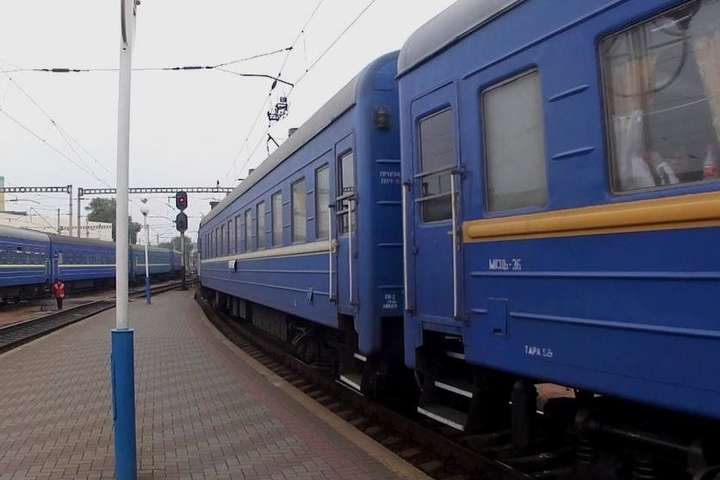 «Укрзалізниця» призначила 26 додаткових рейсів на потяг Київ-Лисичанськ
