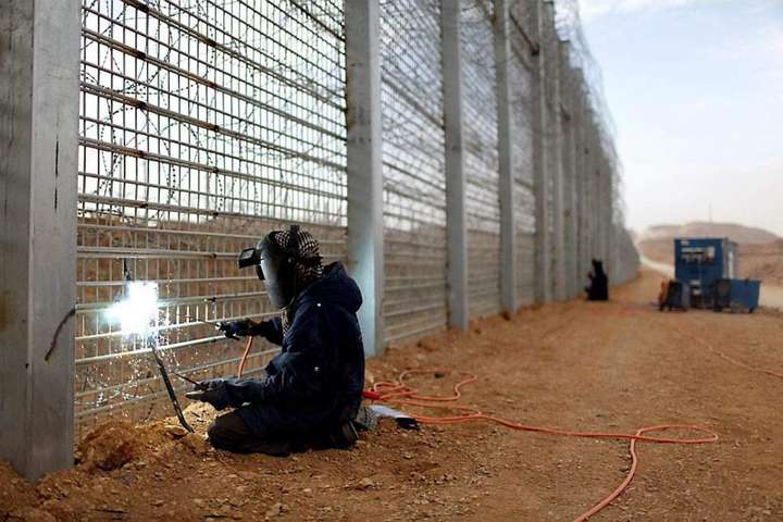 Ар'єв про будівництво «Стіни»: Наша країна іншого виходу не має