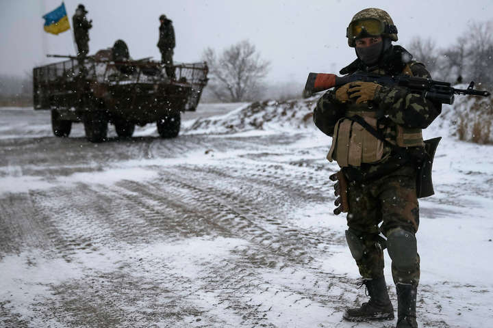 Доба на Донбасі: дев'ять ворожих обстрілів, є загиблий та двоє поранених бійців