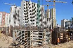 Столична влада закликає не купувати квартири у скандального забудовника на Осокорках