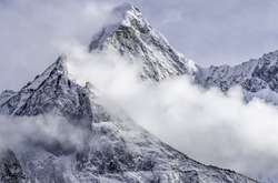 У Кашмірі під час сходження  снігової лавини загинули понад 10 осіб