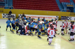 Стосунки хлопці з «Морських вовків» і «Донбасу» виясняли після завершення поєдинку