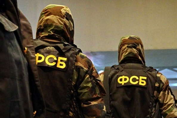 В окупованому Криму силовики обшукали проукраїнського активіста через розбиті радянські могили