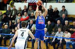 Баскетбольний вікенд українських легіонерів: 22 очка Агафонова, стабільність Гладиря