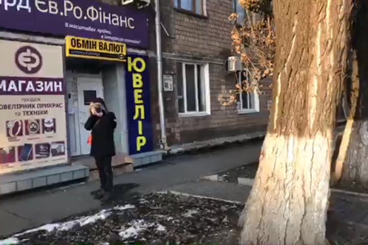 У Києві побита жінка викинулася з вікна