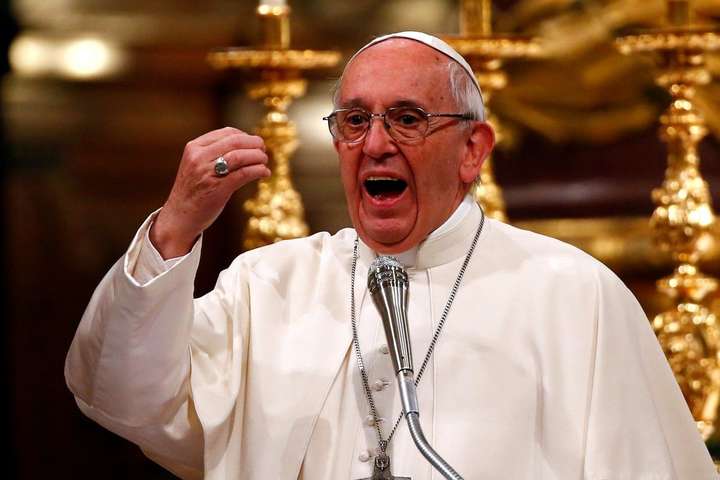 Папа Римський закликав світ протистояти торгівлі людьми