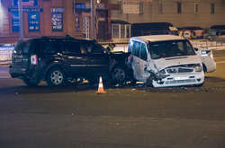 Обидві машини отримали серйозні пошкодження