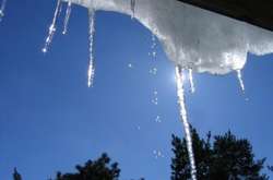 У Києві та області хмарно з проясненнями, без істотних опадів