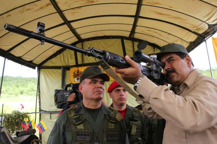 Мадуро дав старт найбільшим в історії Венесуели військовим навчанням