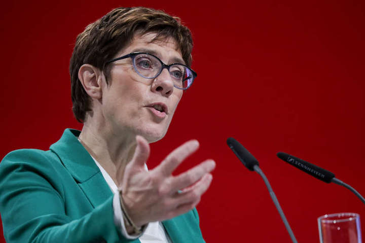 Очільниця ХДС помилково назвала своїх однопартійців соціал-демократами
