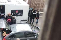 У Франції розшукують водія інкасаторського авто, який зник із 60 мішками готівки 