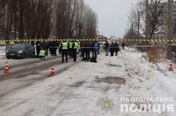  За попередньою інформацією, зловмисник вийшов з автомобіля «Hyundai» (державний знак «АХ1898ВА») 