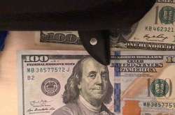 В Одесі поліцейський погорів на хабарі в $300