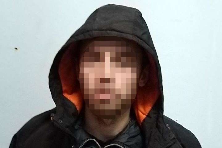 Поліція зловила молодика, який грабував школярів у Києві