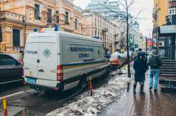 Невідомий «замінував» будинок у центрі Києва (фото)