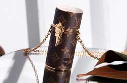 Модницам на заметку: Louis Vuitton выпустили чехлы для помады