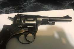 Поліція вилучила в охоронця вогнепальну зброю системи «Наган»