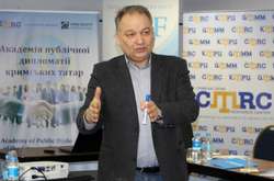 Ескендер Барієв, член Меджлісу кримськотатарського народу. Світлина з відкритих джерел