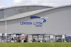 Міжнародний лондонський аеропорт Лутона повідомив посольство України про те, що компанія WizzAir запровадила вживання назви столиці України відповідно до правопису англійською - Kyiv