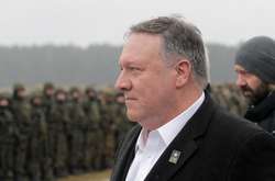  Майк Помпео під час візиту в солдатів Міжнародного батальйону НАТО 