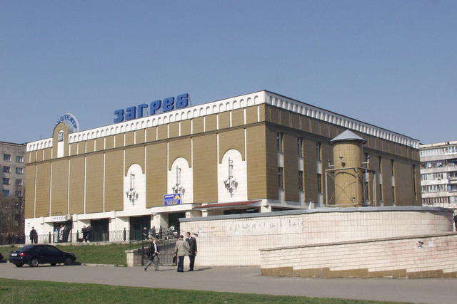 У Київраді вирішили знести кінотеатр «Загреб»: що буде на його місці
