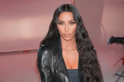 Канье Уэст раскритиковал страдающую на псориаз Ким Кардашьян за «перебор» с макияжем