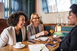 Шість мовних звичок американців, які варто запозичити