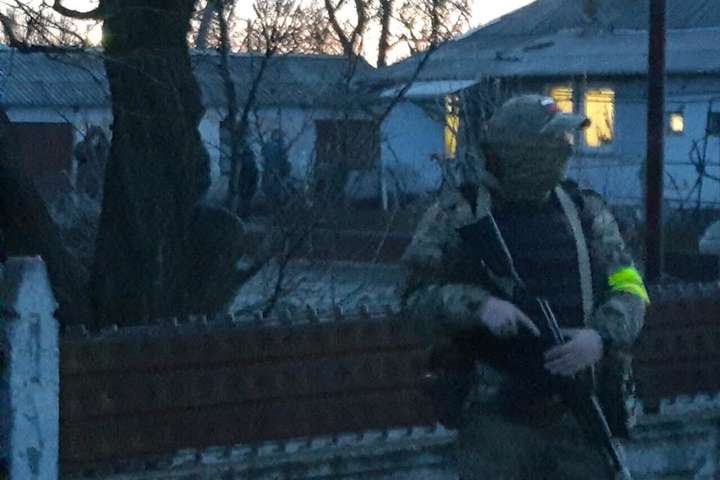 У ФСБ пояснили причину обшуків у будинках кримських татар 