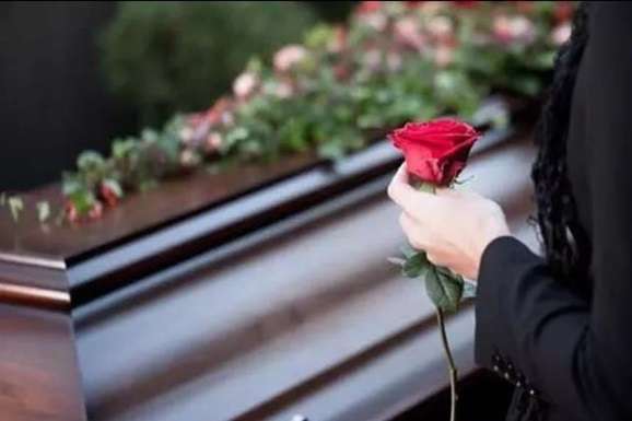 В Україні за рік здорожчав похорон