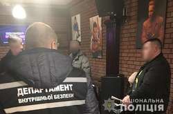 На Черкащині затримано групу наркодилерів, які намагалися підкупити поліцейського