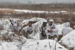 Доба на Донбасі: поранені троє військових