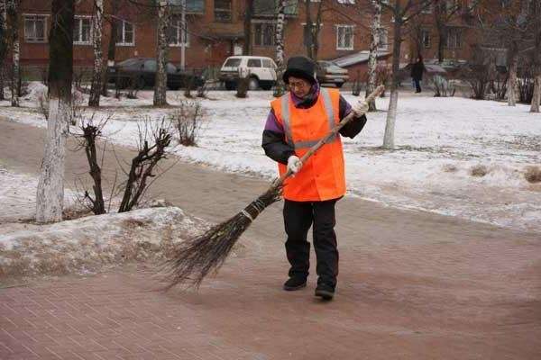 У Києві критична ситуація з прибиранням вулиць: не вистачає більш як 4 тис. двірників