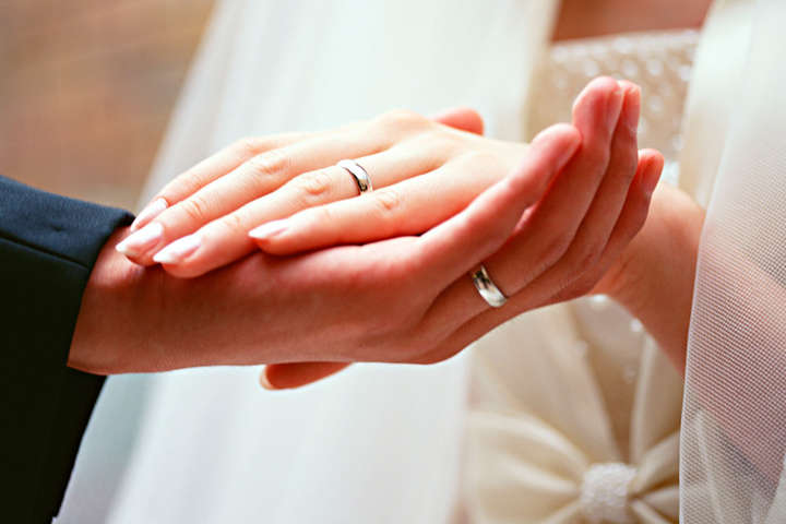 14 февраля в Украине поженились почти 2,5 тыс. пар