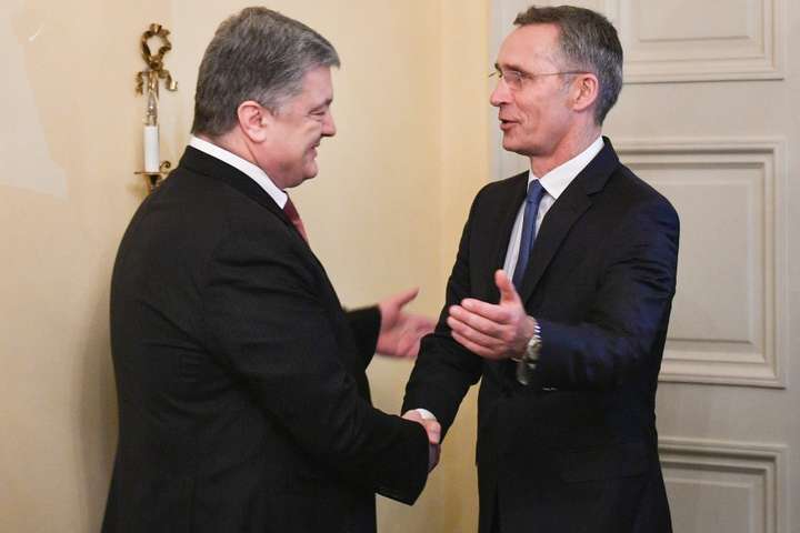 Президент України провів зустріч з Генеральним секретарем НАТО - Мюнхенська конференція з безпеки: Порошенко і Столтенберг обговорили агресію РФ