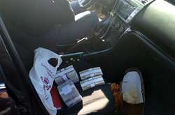 У Запоріжжі двоє чиновників вимагали хабар в сумі 700 тисяч гривень